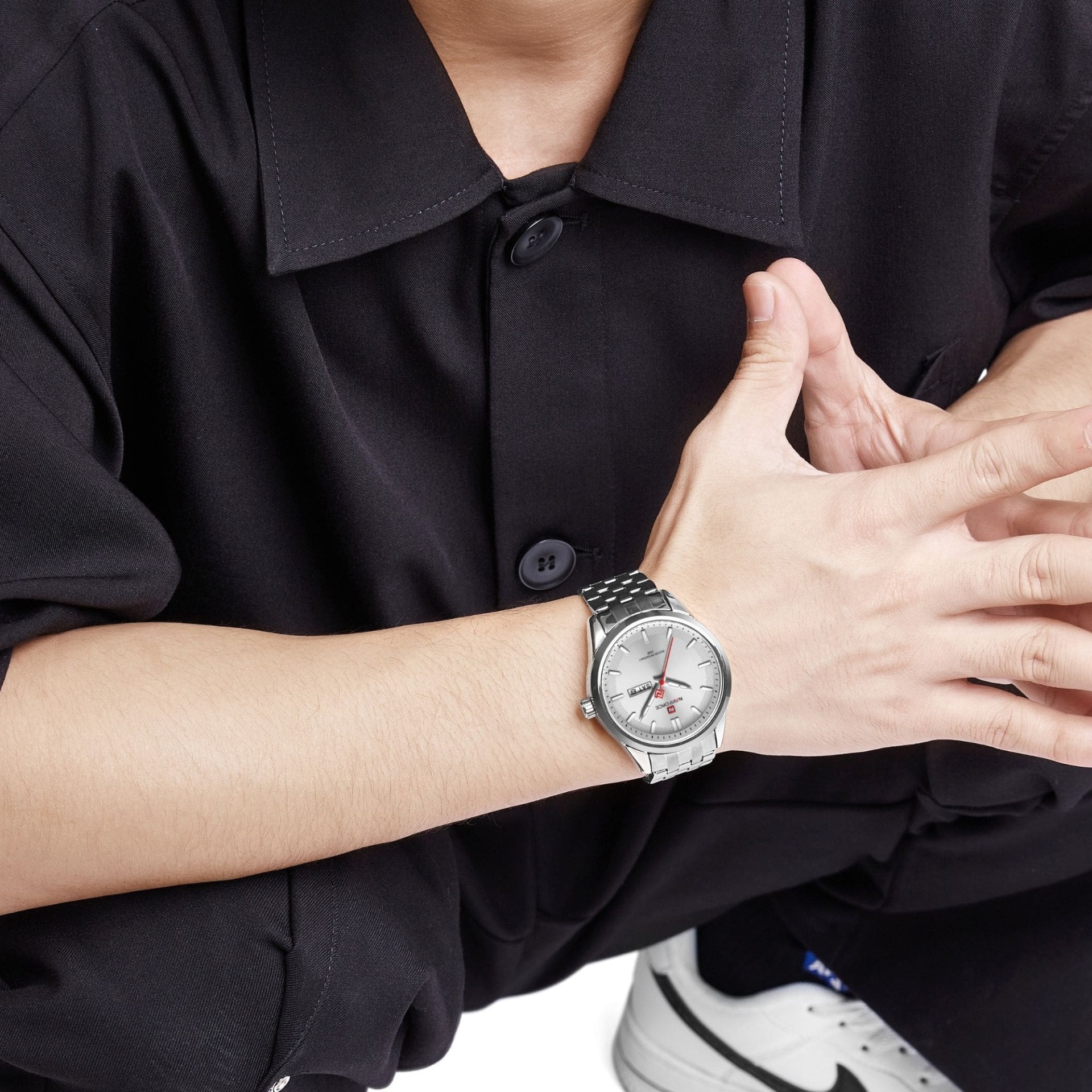 ساعت مچی مردانه بند فلزی ناوی فورس مدل NF۹۲۰۳